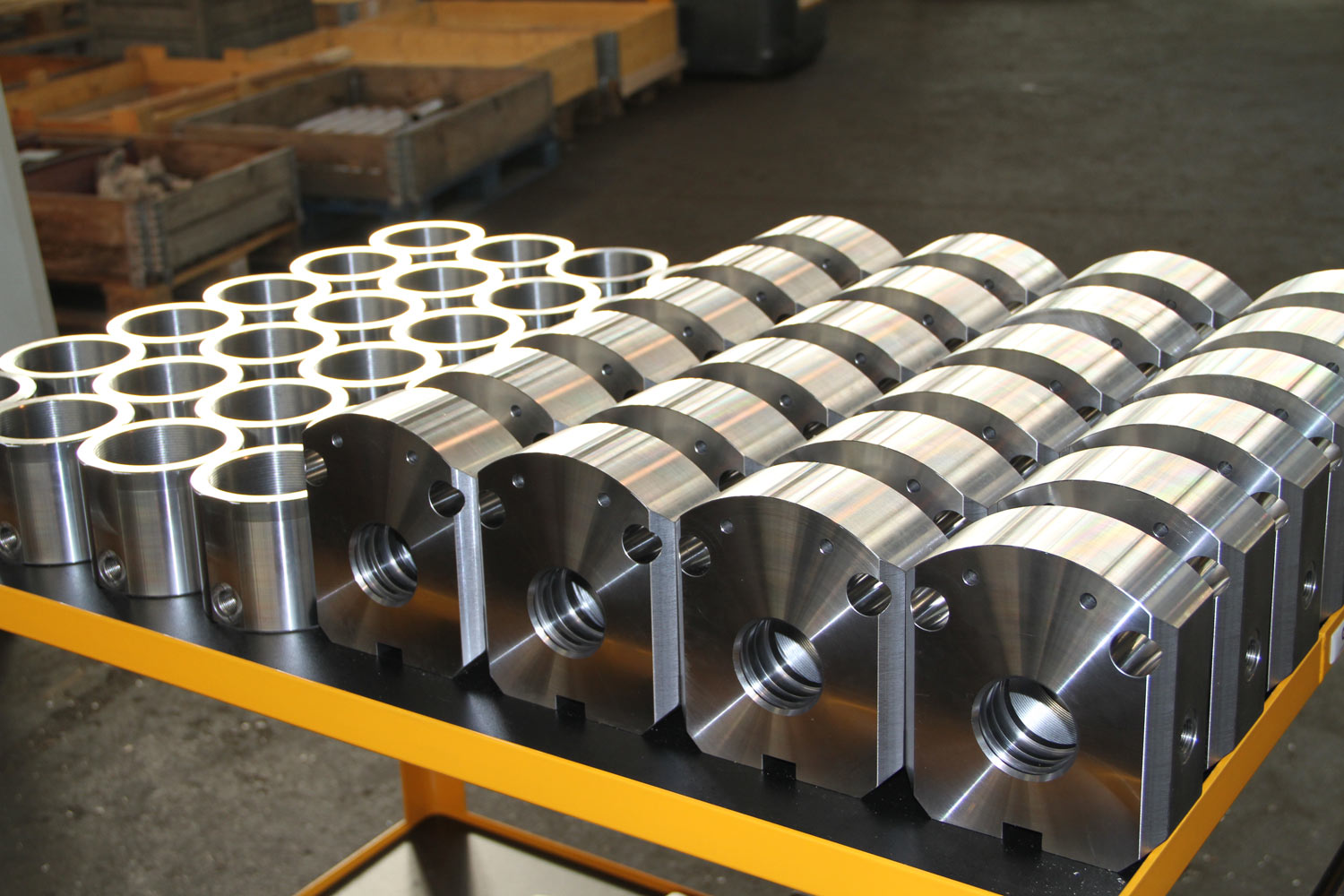 Hydraulikteile aus Österreich AKM Maschinenbau